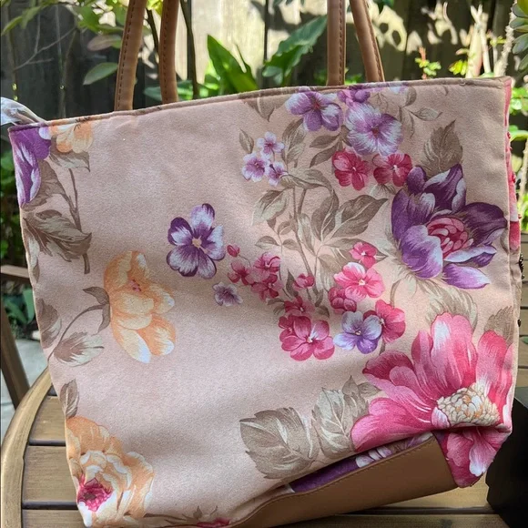 Floral Embroidered Tote Bag - Pink and Brown - Picture 4 of 9